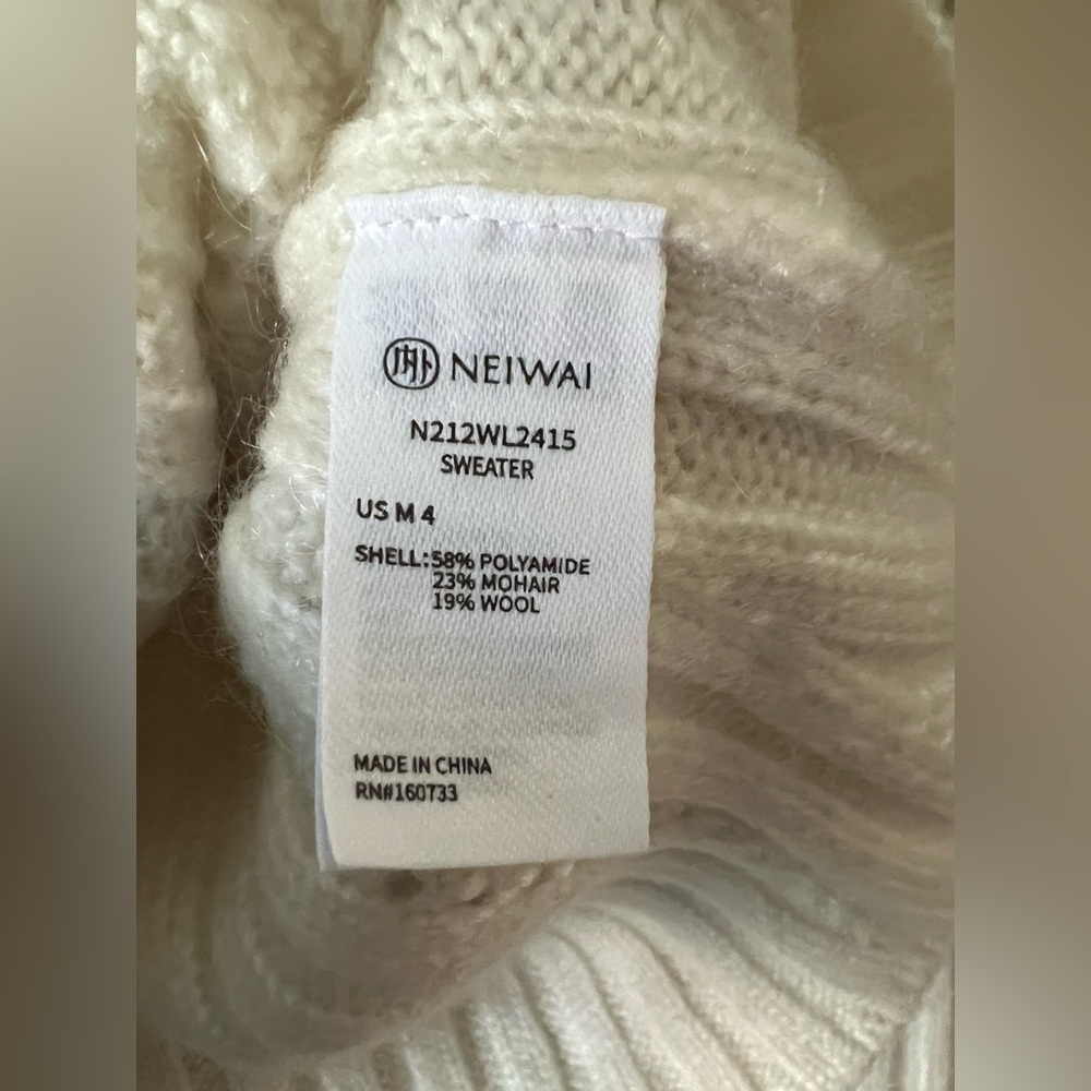 NWT Neiwai Ivory Mohair Blend Crewneck Sweater Size 4 $315 MSRP - Picture 5 of 5